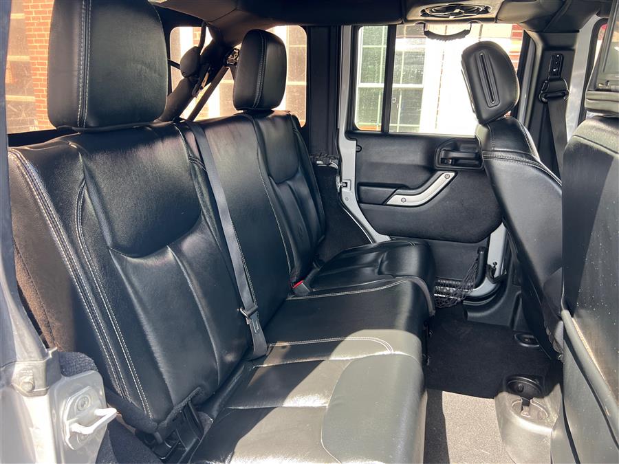 2013 Jeep Wrangler Unlimited 4WD 4dr Sahara, available for sale in Canton, Connecticut | Lava Motors. Canton, Connecticut 2013 Jeep Wrangler Unlimited 4WD 4dr Sahara, available for sale in Canton, Connecticut | Lava Motors. Canton, Connecticut