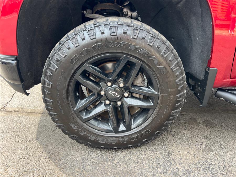 2019 Chevrolet Silverado 1500 4WD Crew Cab 147" LT Trail Boss, available for sale in Canton, Connecticut | Lava Motors. Canton, Connecticut 2019 Chevrolet Silverado 1500 4WD Crew Cab 147" LT Trail Boss, available for sale in Canton, Connecticut | Lava Motors. Canton, Connecticut