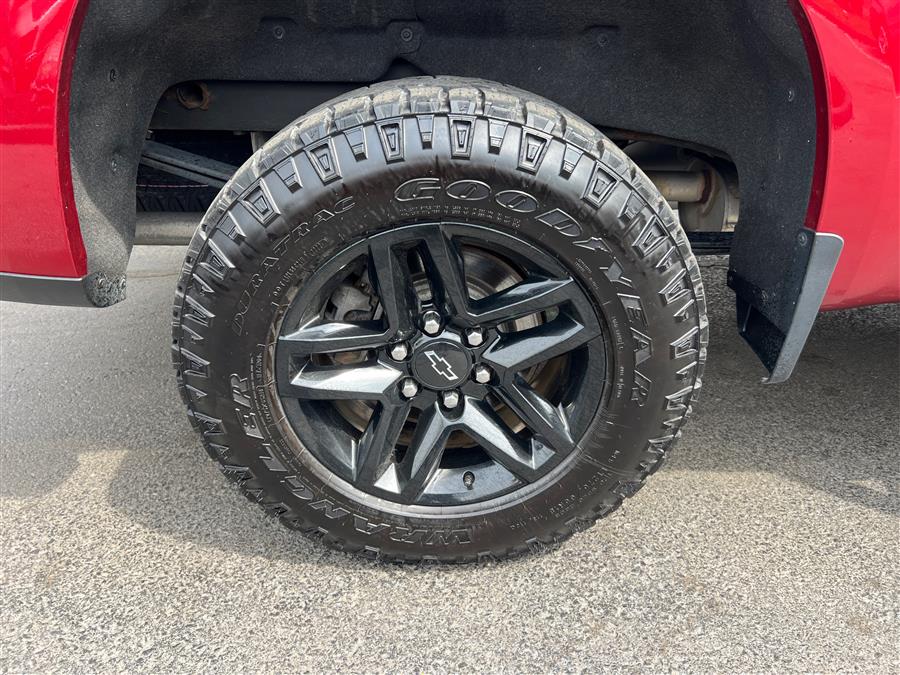 2019 Chevrolet Silverado 1500 4WD Crew Cab 147" LT Trail Boss, available for sale in Canton, Connecticut | Lava Motors. Canton, Connecticut 2019 Chevrolet Silverado 1500 4WD Crew Cab 147" LT Trail Boss, available for sale in Canton, Connecticut | Lava Motors. Canton, Connecticut