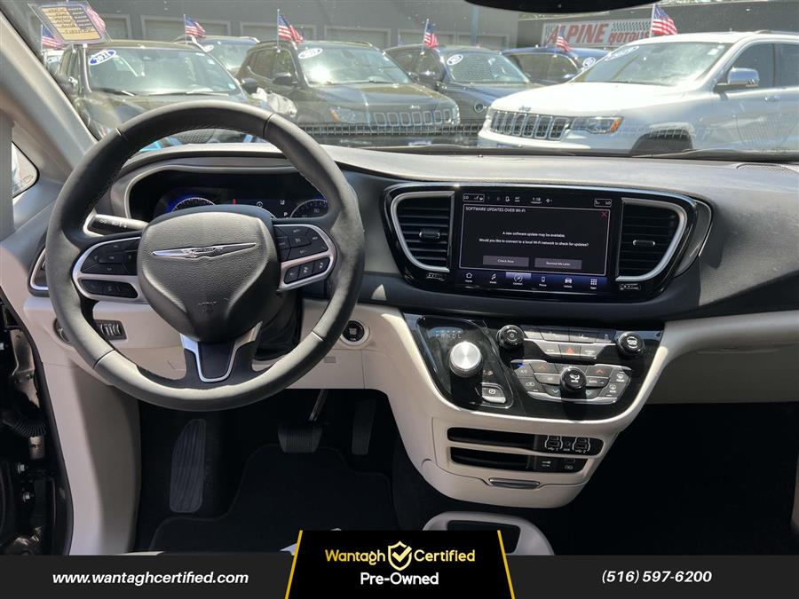 2022 Chrysler Pacifica Touring L FWD, available for sale in Wantagh, New York | Wantagh Certified. Wantagh, New York 2022 Chrysler Pacifica Touring L FWD, available for sale in Wantagh, New York | Wantagh Certified. Wantagh, New York