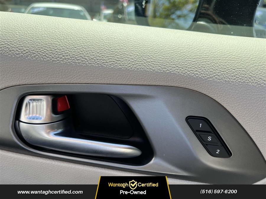 2022 Chrysler Pacifica Touring L FWD, available for sale in Wantagh, New York | Wantagh Certified. Wantagh, New York 2022 Chrysler Pacifica Touring L FWD, available for sale in Wantagh, New York | Wantagh Certified. Wantagh, New York
