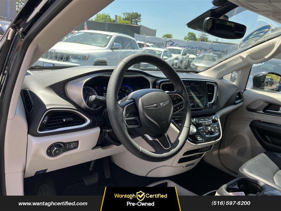 2022 Chrysler Pacifica Touring L FWD, available for sale in Wantagh, New York | Wantagh Certified. Wantagh, New York 2022 Chrysler Pacifica Touring L FWD, available for sale in Wantagh, New York | Wantagh Certified. Wantagh, New York