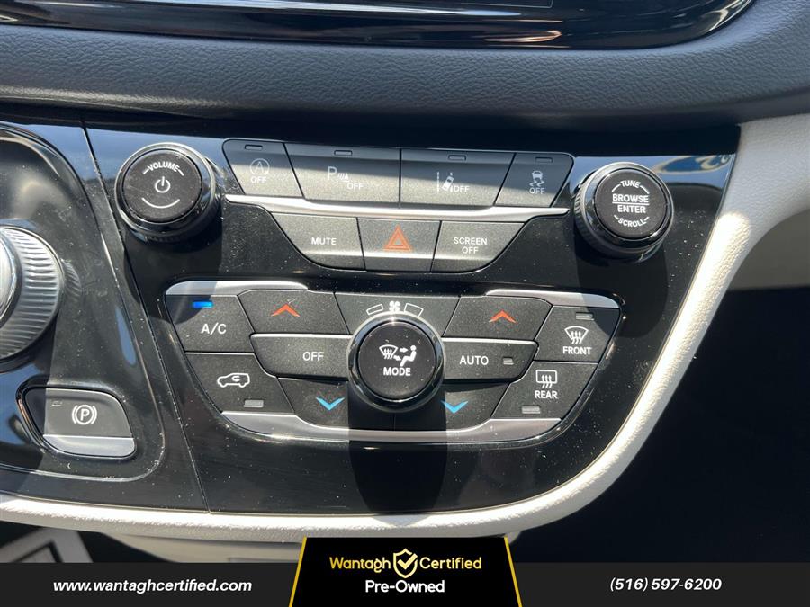 2022 Chrysler Pacifica Touring L FWD, available for sale in Wantagh, New York | Wantagh Certified. Wantagh, New York 2022 Chrysler Pacifica Touring L FWD, available for sale in Wantagh, New York | Wantagh Certified. Wantagh, New York