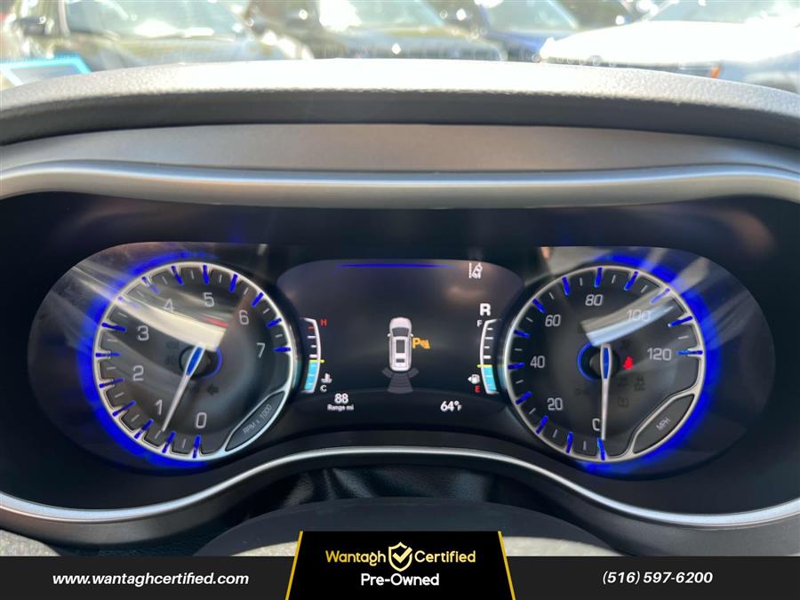 2022 Chrysler Pacifica Touring L FWD, available for sale in Wantagh, New York | Wantagh Certified. Wantagh, New York 2022 Chrysler Pacifica Touring L FWD, available for sale in Wantagh, New York | Wantagh Certified. Wantagh, New York