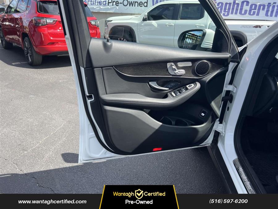 2022 Mercedes-benz Glc GLC 300 4MATIC SUV, available for sale in Wantagh, New York | Wantagh Certified. Wantagh, New York 2022 Mercedes-benz Glc GLC 300 4MATIC SUV, available for sale in Wantagh, New York | Wantagh Certified. Wantagh, New York