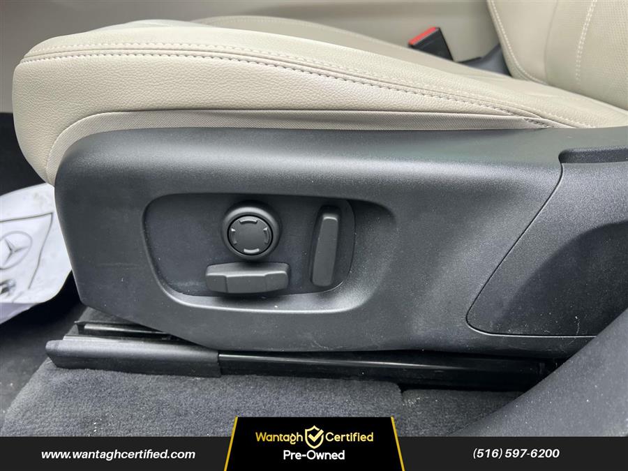 2021 Land Rover Range Rover Velar P340 R-Dynamic S, available for sale in Wantagh, New York | Wantagh Certified. Wantagh, New York 2021 Land Rover Range Rover Velar P340 R-Dynamic S, available for sale in Wantagh, New York | Wantagh Certified. Wantagh, New York