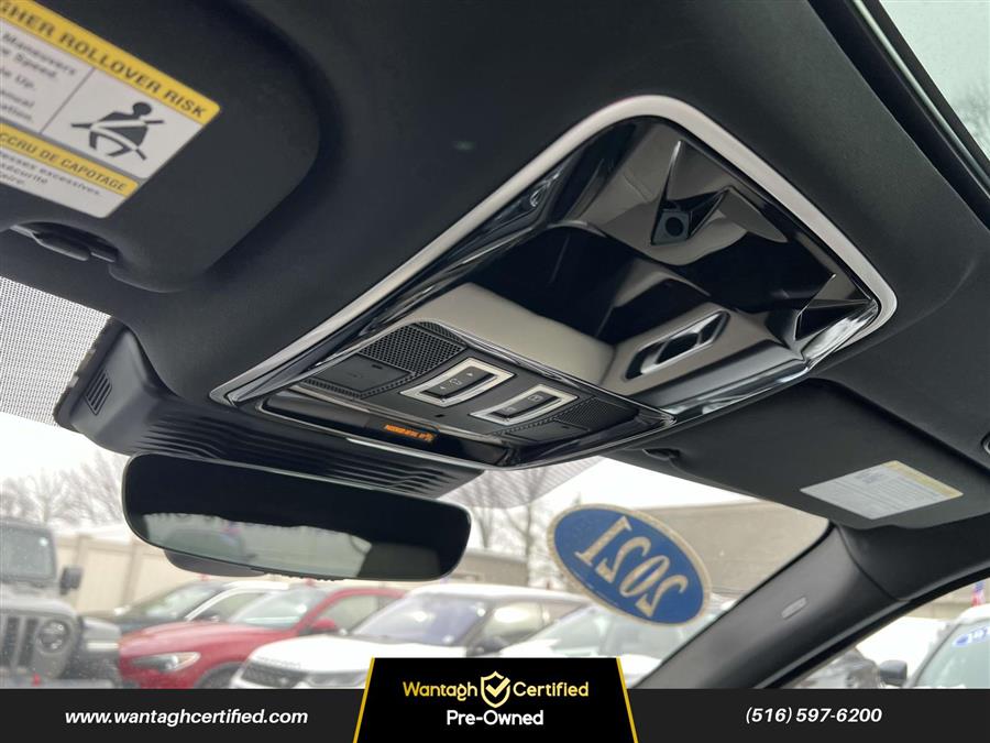 2021 Land Rover Range Rover Velar P340 R-Dynamic S, available for sale in Wantagh, New York | Wantagh Certified. Wantagh, New York 2021 Land Rover Range Rover Velar P340 R-Dynamic S, available for sale in Wantagh, New York | Wantagh Certified. Wantagh, New York