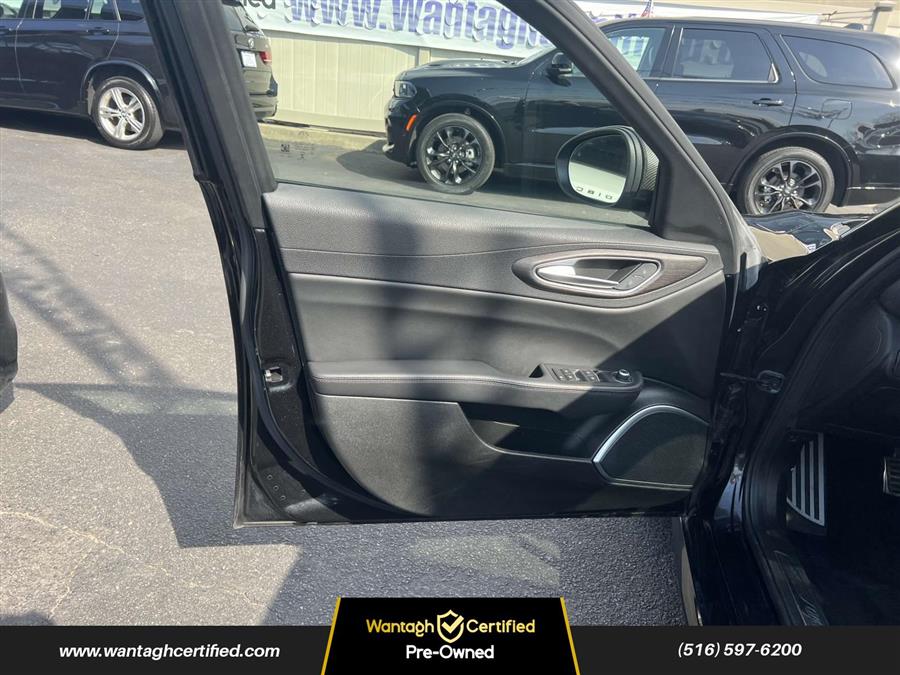 2022 Alfa Romeo Giulia Ti AWD, available for sale in Wantagh, New York | Wantagh Certified. Wantagh, New York 2022 Alfa Romeo Giulia Ti AWD, available for sale in Wantagh, New York | Wantagh Certified. Wantagh, New York