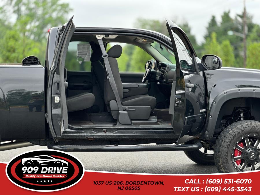 2011 GMC Sierra 1500 SLE, available for sale in BORDENTOWN, New Jersey | 909 Drive. BORDENTOWN, New Jersey 2011 GMC Sierra 1500 SLE, available for sale in BORDENTOWN, New Jersey | 909 Drive. BORDENTOWN, New Jersey