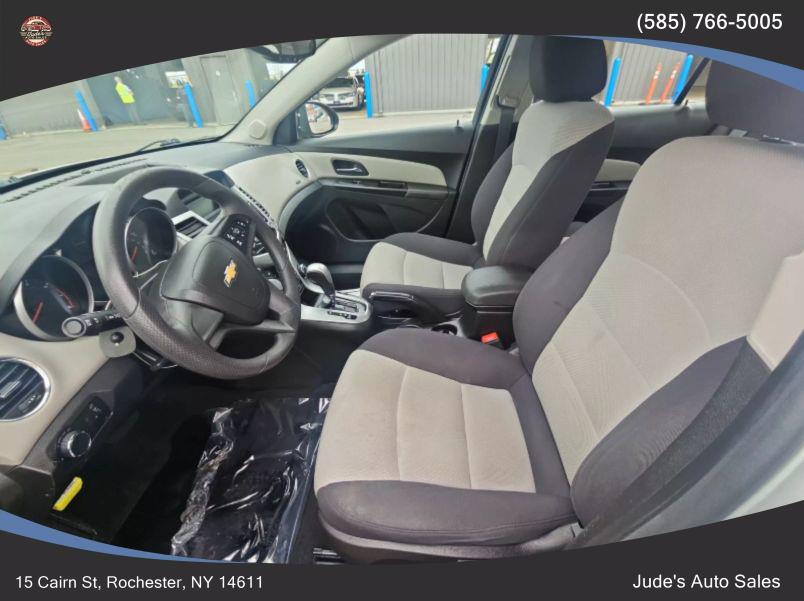 2014 Chevrolet Cruze LS Sedan 4D, available for sale in Wolcott, New York | Auto Hunter CNY. Wolcott, New York 2014 Chevrolet Cruze LS Sedan 4D, available for sale in Wolcott, New York | Auto Hunter CNY. Wolcott, New York