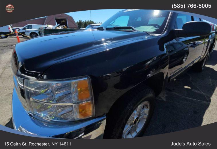 Used 2012 Chevrolet Silverado 1500 Extended Cab in Wolcott, New York | Auto Hunter CNY. Wolcott, New York