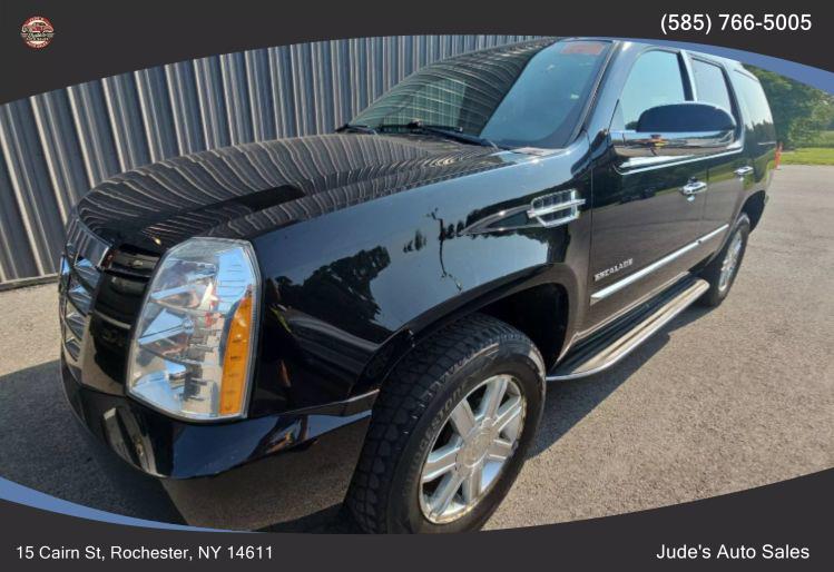 Used 2012 Cadillac Escalade in Wolcott, New York | Auto Hunter CNY. Wolcott, New York