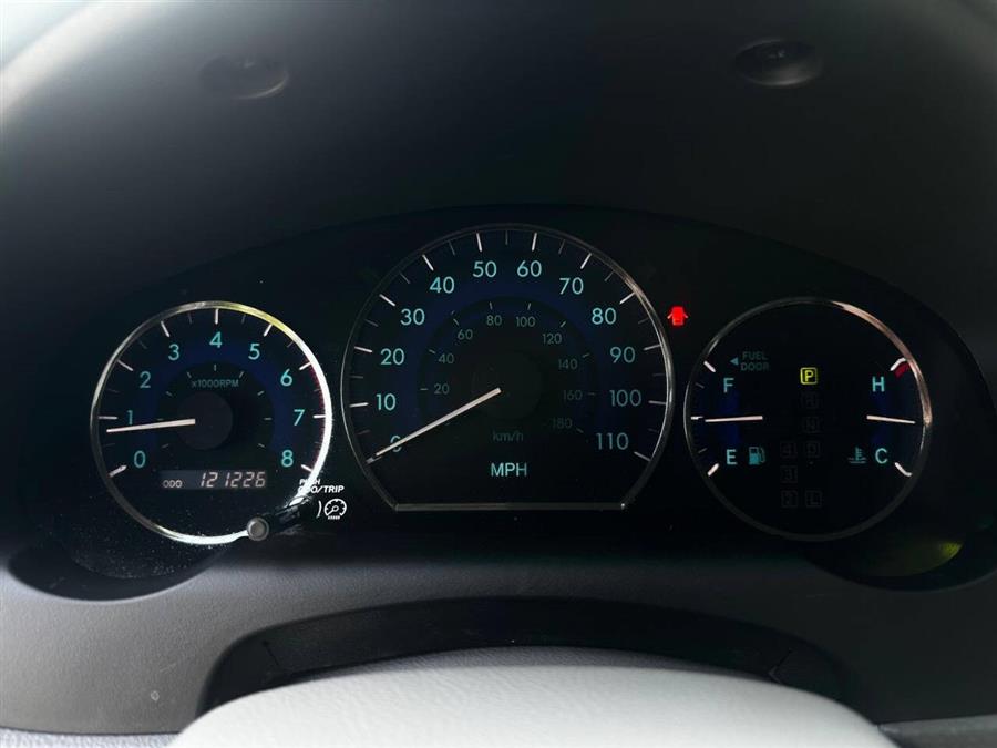 2006 Toyota Sienna XLE 7 Passenger 4dr Mini Van, available for sale in Hempstead, New York | VIP Auto Credit Express. Hempstead, New York 2006 Toyota Sienna XLE 7 Passenger 4dr Mini Van, available for sale in Hempstead, New York | VIP Auto Credit Express. Hempstead, New York