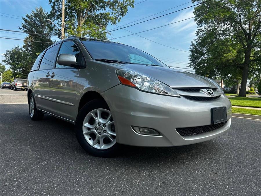 2006 Toyota Sienna XLE 7 Passenger 4dr Mini Van, available for sale in Hempstead, New York | VIP Auto Credit Express. Hempstead, New York 2006 Toyota Sienna XLE 7 Passenger 4dr Mini Van, available for sale in Hempstead, New York | VIP Auto Credit Express. Hempstead, New York