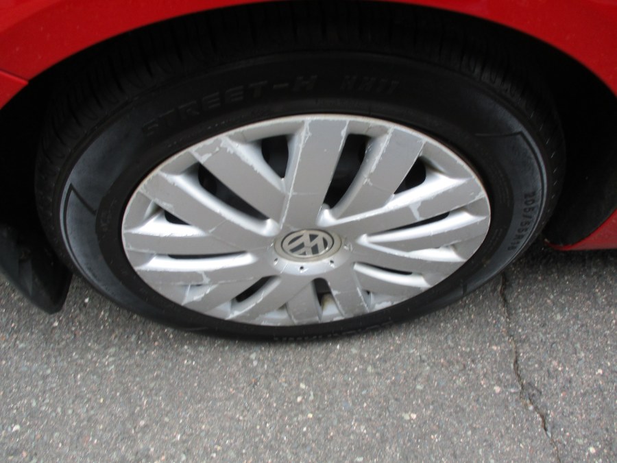 2013 Volkswagen Jetta SportWagen 4dr Auto SE w/Sunroof PZEV, available for sale in Meriden, Connecticut | Cos Central Auto. Meriden, Connecticut 2013 Volkswagen Jetta SportWagen 4dr Auto SE w/Sunroof PZEV, available for sale in Meriden, Connecticut | Cos Central Auto. Meriden, Connecticut
