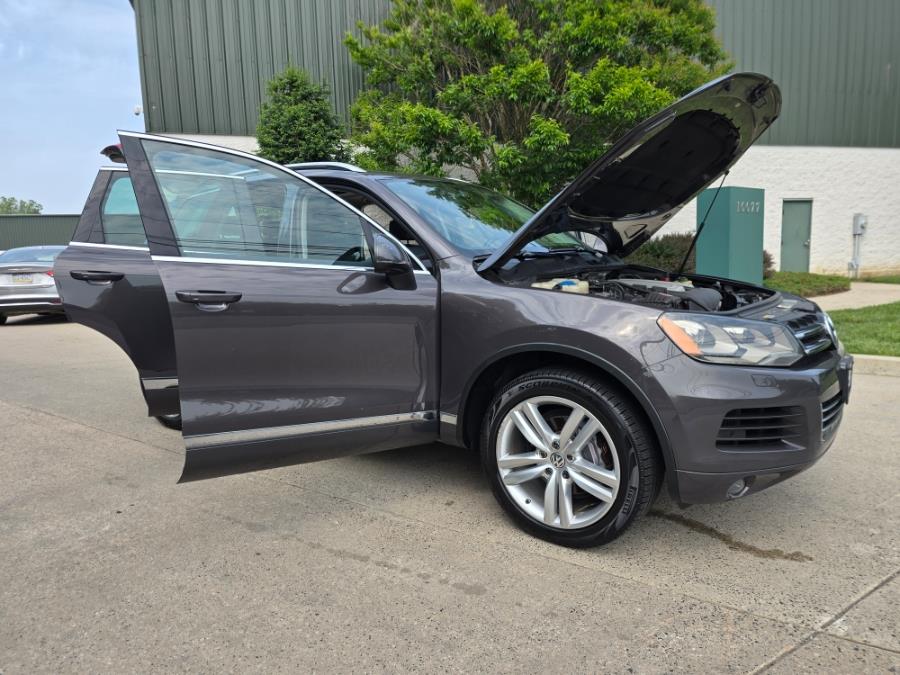 2012 Volkswagen Touareg 4dr TDI Lux, available for sale in Philadelphia, Pennsylvania | Eugen's Auto Sales & Repairs. Philadelphia, Pennsylvania 2012 Volkswagen Touareg 4dr TDI Lux, available for sale in Philadelphia, Pennsylvania | Eugen's Auto Sales & Repairs. Philadelphia, Pennsylvania