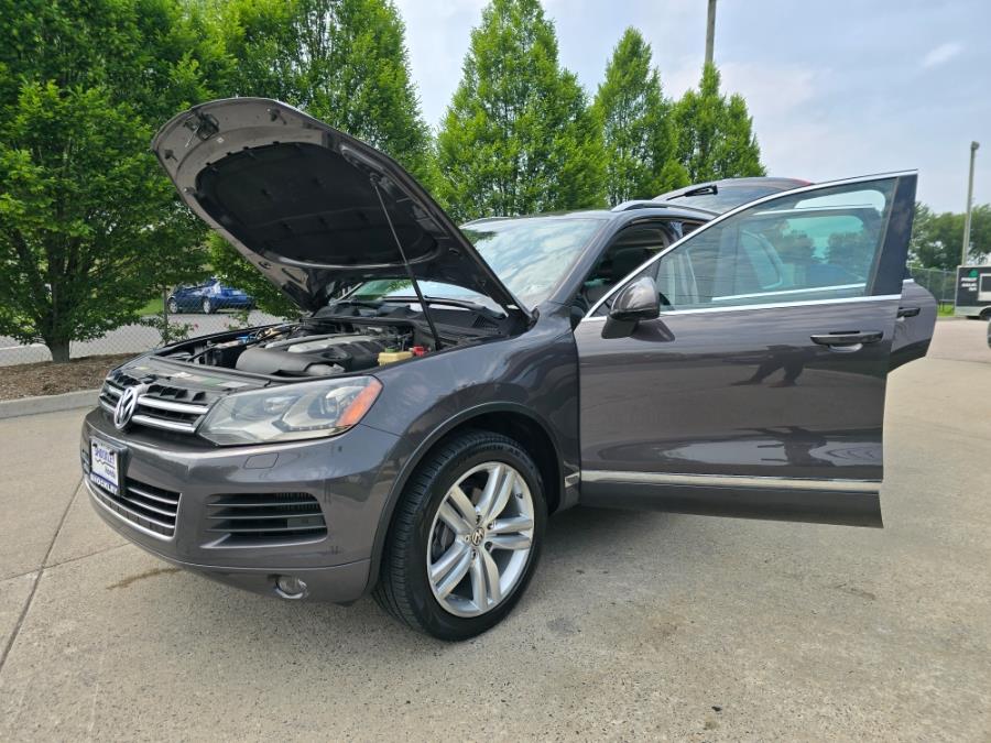 2012 Volkswagen Touareg 4dr TDI Lux, available for sale in Philadelphia, Pennsylvania | Eugen's Auto Sales & Repairs. Philadelphia, Pennsylvania 2012 Volkswagen Touareg 4dr TDI Lux, available for sale in Philadelphia, Pennsylvania | Eugen's Auto Sales & Repairs. Philadelphia, Pennsylvania