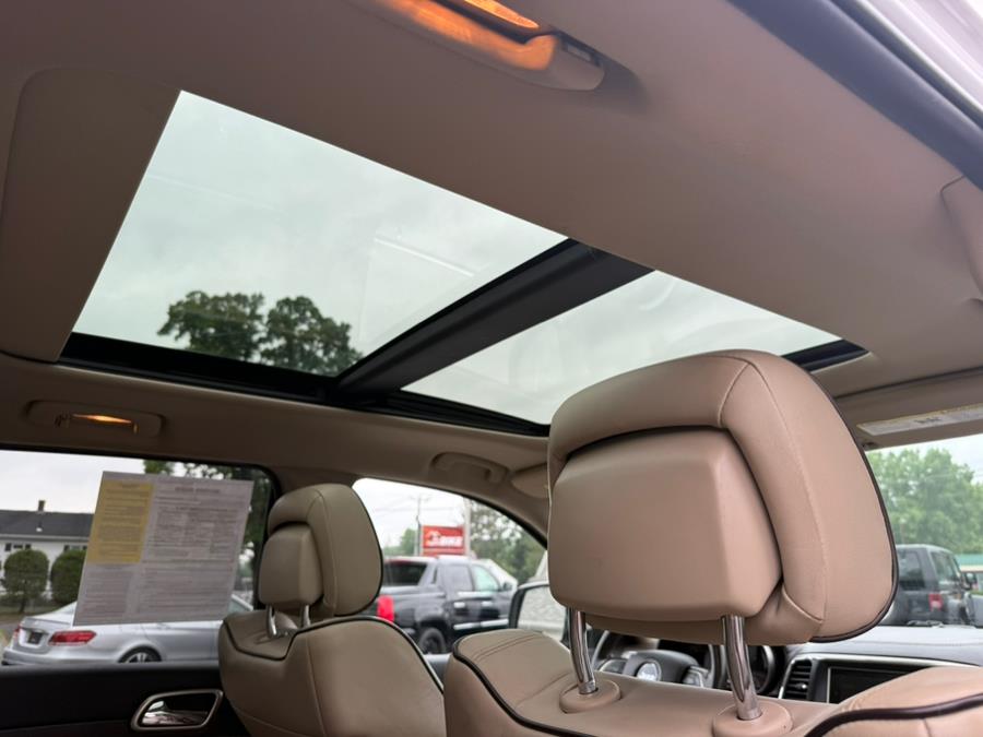 2014 Jeep Grand Cherokee 4WD 4dr Overland, available for sale in Southwick, Massachusetts | Country Auto Sales. Southwick, Massachusetts 2014 Jeep Grand Cherokee 4WD 4dr Overland, available for sale in Southwick, Massachusetts | Country Auto Sales. Southwick, Massachusetts