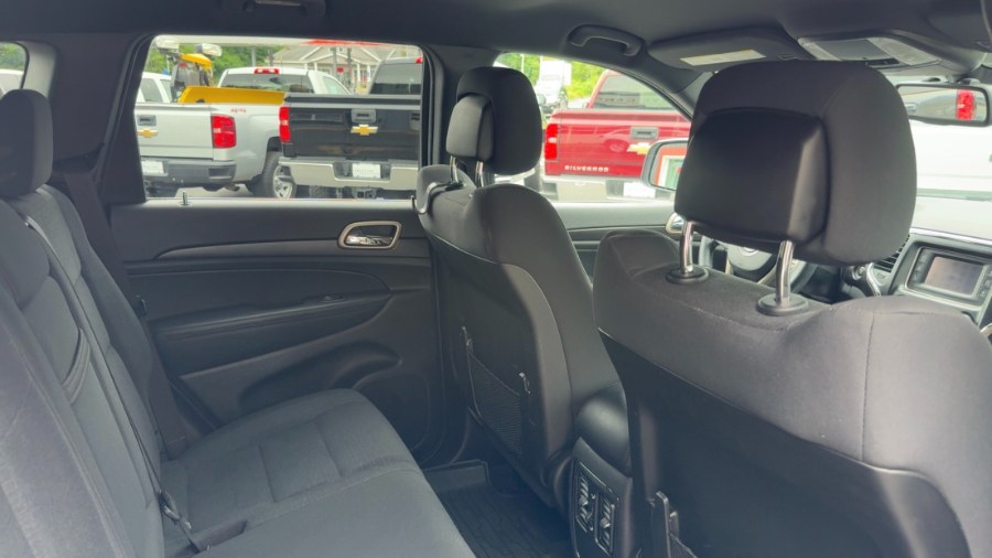 2014 Jeep Grand Cherokee 4WD 4dr Laredo, available for sale in Waterbury, Connecticut | West End Automotive Center. Waterbury, Connecticut 2014 Jeep Grand Cherokee 4WD 4dr Laredo, available for sale in Waterbury, Connecticut | West End Automotive Center. Waterbury, Connecticut