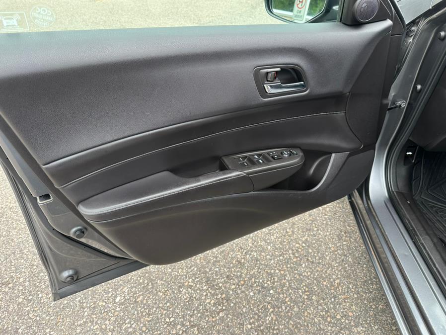 2013 Acura ILX 4dr Sdn 2.0L Premium Pkg, available for sale in South Windsor, Connecticut | Mike And Tony Auto Sales, Inc. South Windsor, Connecticut 2013 Acura ILX 4dr Sdn 2.0L Premium Pkg, available for sale in South Windsor, Connecticut | Mike And Tony Auto Sales, Inc. South Windsor, Connecticut