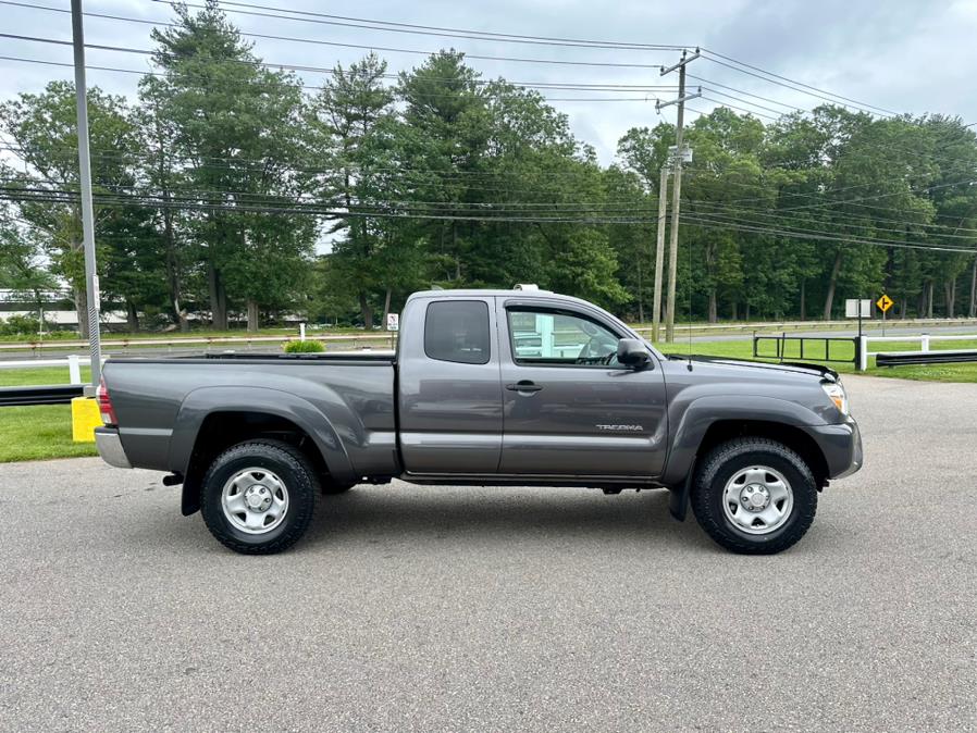 2014 Toyota Tacoma 4WD Access Cab V6 MT (Natl), available for sale in South Windsor, Connecticut | Mike And Tony Auto Sales, Inc. South Windsor, Connecticut 2014 Toyota Tacoma 4WD Access Cab V6 MT (Natl), available for sale in South Windsor, Connecticut | Mike And Tony Auto Sales, Inc. South Windsor, Connecticut
