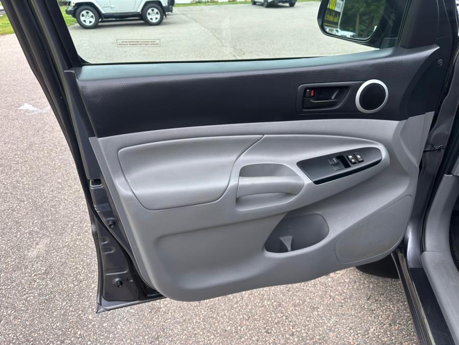 2014 Toyota Tacoma 4WD Access Cab V6 MT (Natl), available for sale in South Windsor, Connecticut | Mike And Tony Auto Sales, Inc. South Windsor, Connecticut 2014 Toyota Tacoma 4WD Access Cab V6 MT (Natl), available for sale in South Windsor, Connecticut | Mike And Tony Auto Sales, Inc. South Windsor, Connecticut