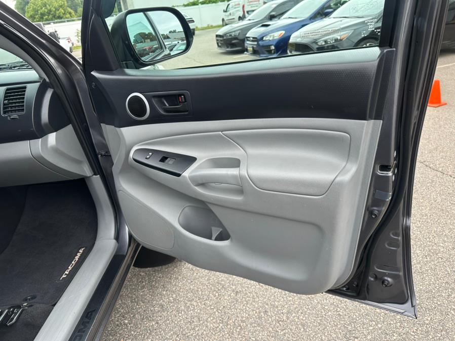 2014 Toyota Tacoma 4WD Access Cab V6 MT (Natl), available for sale in South Windsor, Connecticut | Mike And Tony Auto Sales, Inc. South Windsor, Connecticut 2014 Toyota Tacoma 4WD Access Cab V6 MT (Natl), available for sale in South Windsor, Connecticut | Mike And Tony Auto Sales, Inc. South Windsor, Connecticut