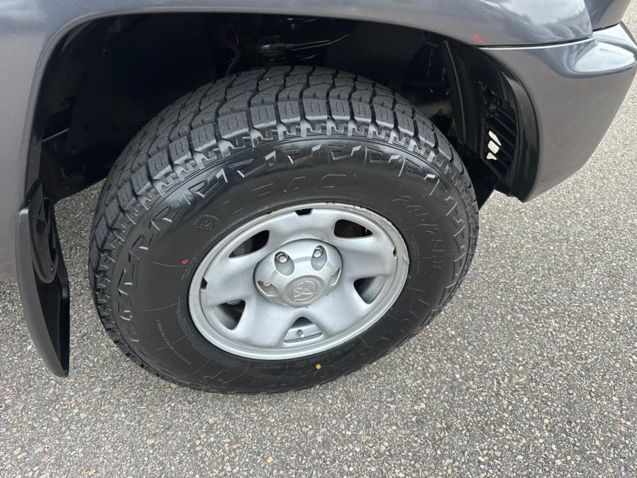 2014 Toyota Tacoma 4WD Access Cab V6 MT (Natl), available for sale in South Windsor, Connecticut | Mike And Tony Auto Sales, Inc. South Windsor, Connecticut 2014 Toyota Tacoma 4WD Access Cab V6 MT (Natl), available for sale in South Windsor, Connecticut | Mike And Tony Auto Sales, Inc. South Windsor, Connecticut