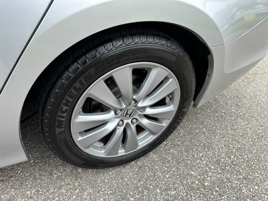 2012 Honda Accord Sdn 4dr V6 Auto EX-L, available for sale in South Windsor, Connecticut | Mike And Tony Auto Sales, Inc. South Windsor, Connecticut 2012 Honda Accord Sdn 4dr V6 Auto EX-L, available for sale in South Windsor, Connecticut | Mike And Tony Auto Sales, Inc. South Windsor, Connecticut
