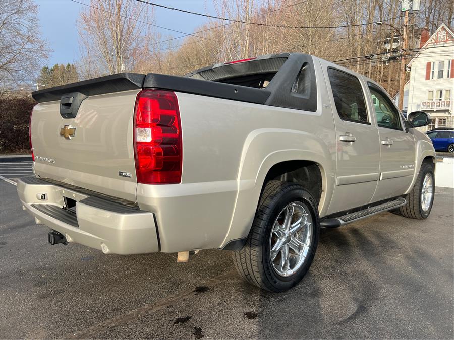 2009 Chevrolet Avalanche 4WD Crew Cab 130" LT w/1LT, available for sale in Canton, Connecticut | Lava Motors. Canton, Connecticut 2009 Chevrolet Avalanche 4WD Crew Cab 130" LT w/1LT, available for sale in Canton, Connecticut | Lava Motors. Canton, Connecticut