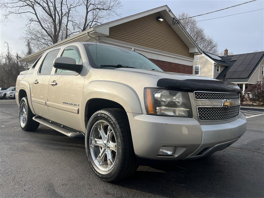 2009 Chevrolet Avalanche 4WD Crew Cab 130" LT w/1LT, available for sale in Canton, Connecticut | Lava Motors. Canton, Connecticut 2009 Chevrolet Avalanche 4WD Crew Cab 130" LT w/1LT, available for sale in Canton, Connecticut | Lava Motors. Canton, Connecticut