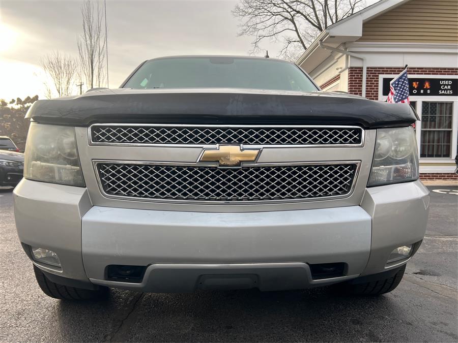 2009 Chevrolet Avalanche 4WD Crew Cab 130" LT w/1LT, available for sale in Canton, Connecticut | Lava Motors. Canton, Connecticut 2009 Chevrolet Avalanche 4WD Crew Cab 130" LT w/1LT, available for sale in Canton, Connecticut | Lava Motors. Canton, Connecticut