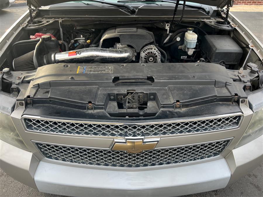 2009 Chevrolet Avalanche 4WD Crew Cab 130" LT w/1LT, available for sale in Canton, Connecticut | Lava Motors. Canton, Connecticut 2009 Chevrolet Avalanche 4WD Crew Cab 130" LT w/1LT, available for sale in Canton, Connecticut | Lava Motors. Canton, Connecticut