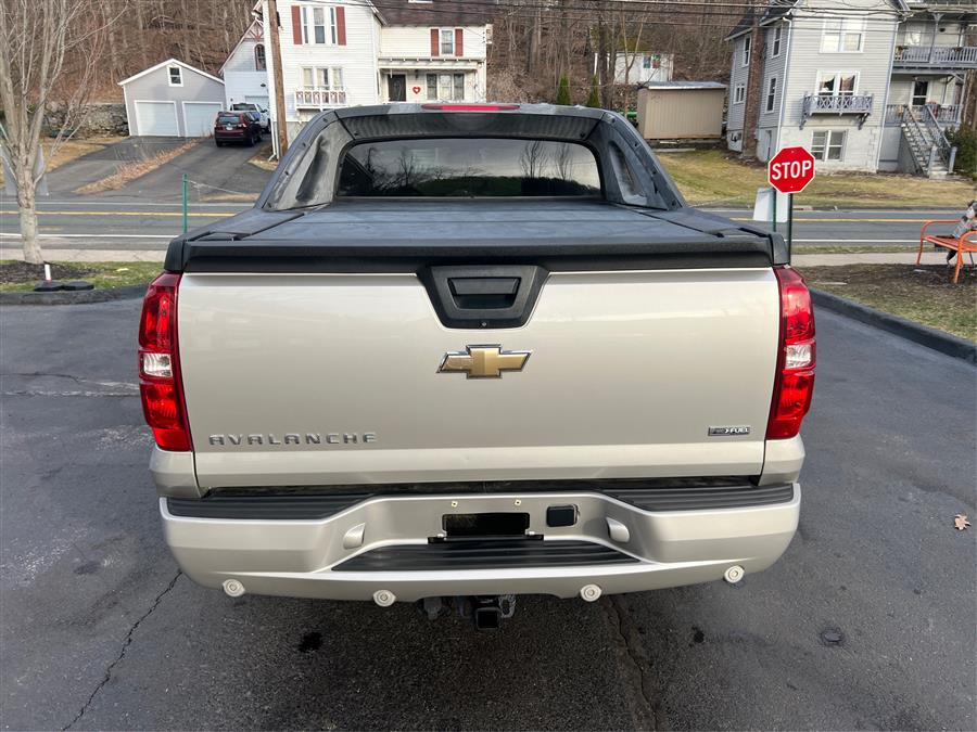 2009 Chevrolet Avalanche 4WD Crew Cab 130" LT w/1LT, available for sale in Canton, Connecticut | Lava Motors. Canton, Connecticut 2009 Chevrolet Avalanche 4WD Crew Cab 130" LT w/1LT, available for sale in Canton, Connecticut | Lava Motors. Canton, Connecticut