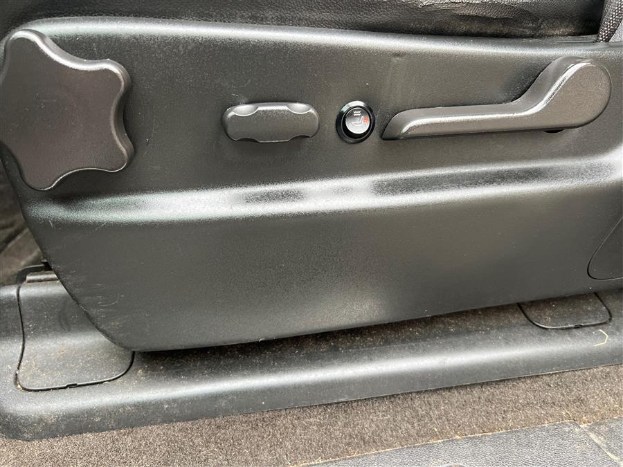 2009 Chevrolet Avalanche 4WD Crew Cab 130" LT w/1LT, available for sale in Canton, Connecticut | Lava Motors. Canton, Connecticut 2009 Chevrolet Avalanche 4WD Crew Cab 130" LT w/1LT, available for sale in Canton, Connecticut | Lava Motors. Canton, Connecticut