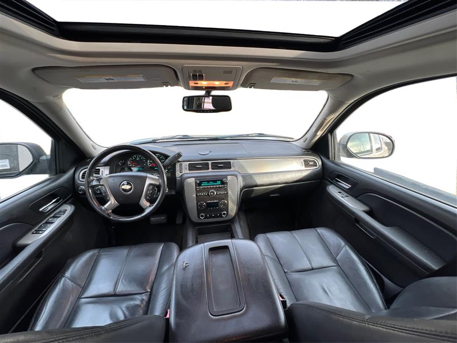 2009 Chevrolet Avalanche 4WD Crew Cab 130" LT w/1LT, available for sale in Canton, Connecticut | Lava Motors. Canton, Connecticut 2009 Chevrolet Avalanche 4WD Crew Cab 130" LT w/1LT, available for sale in Canton, Connecticut | Lava Motors. Canton, Connecticut