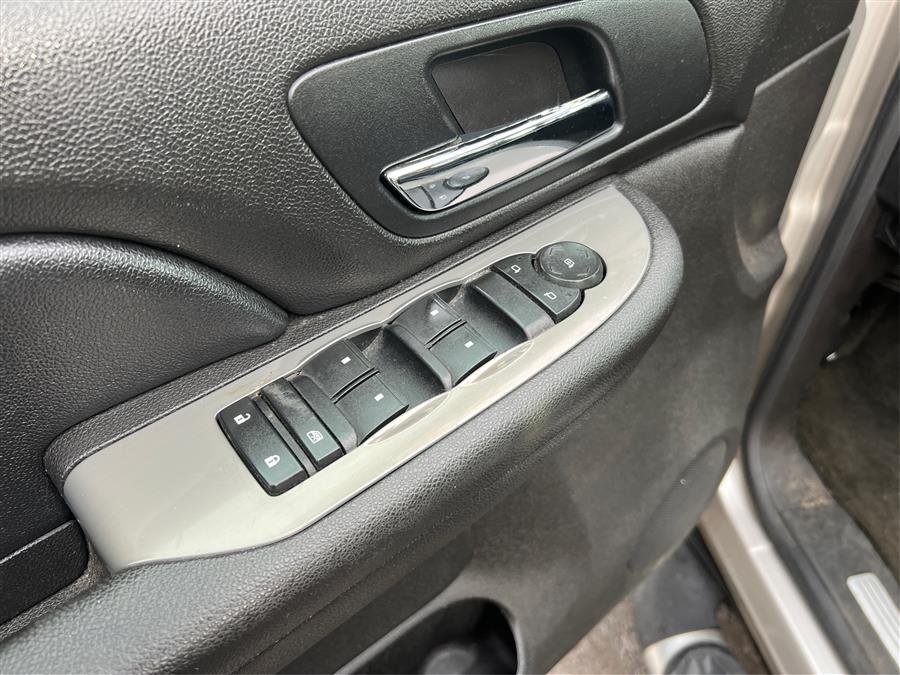 2009 Chevrolet Avalanche 4WD Crew Cab 130" LT w/1LT, available for sale in Canton, Connecticut | Lava Motors. Canton, Connecticut 2009 Chevrolet Avalanche 4WD Crew Cab 130" LT w/1LT, available for sale in Canton, Connecticut | Lava Motors. Canton, Connecticut