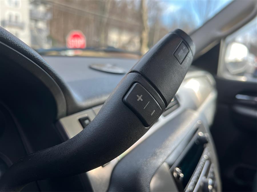 2009 Chevrolet Avalanche 4WD Crew Cab 130" LT w/1LT, available for sale in Canton, Connecticut | Lava Motors. Canton, Connecticut 2009 Chevrolet Avalanche 4WD Crew Cab 130" LT w/1LT, available for sale in Canton, Connecticut | Lava Motors. Canton, Connecticut