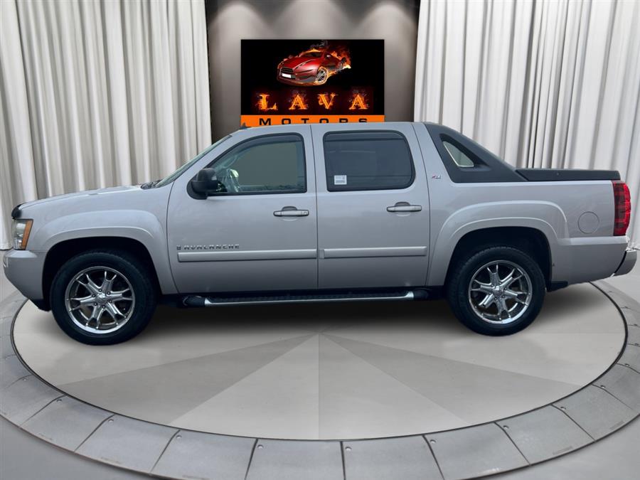 2009 Chevrolet Avalanche 4WD Crew Cab 130" LT w/1LT, available for sale in Canton, Connecticut | Lava Motors. Canton, Connecticut 2009 Chevrolet Avalanche 4WD Crew Cab 130" LT w/1LT, available for sale in Canton, Connecticut | Lava Motors. Canton, Connecticut