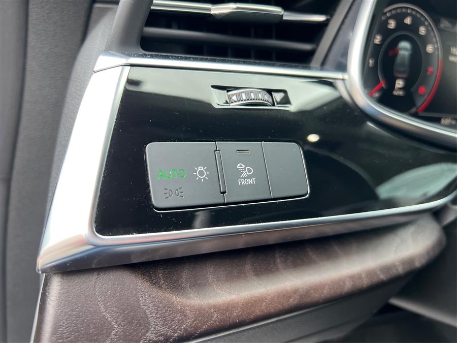2019 Audi Q8 Premium Plus 55 TFSI quattro, available for sale in Canton, Connecticut | Lava Motors. Canton, Connecticut 2019 Audi Q8 Premium Plus 55 TFSI quattro, available for sale in Canton, Connecticut | Lava Motors. Canton, Connecticut