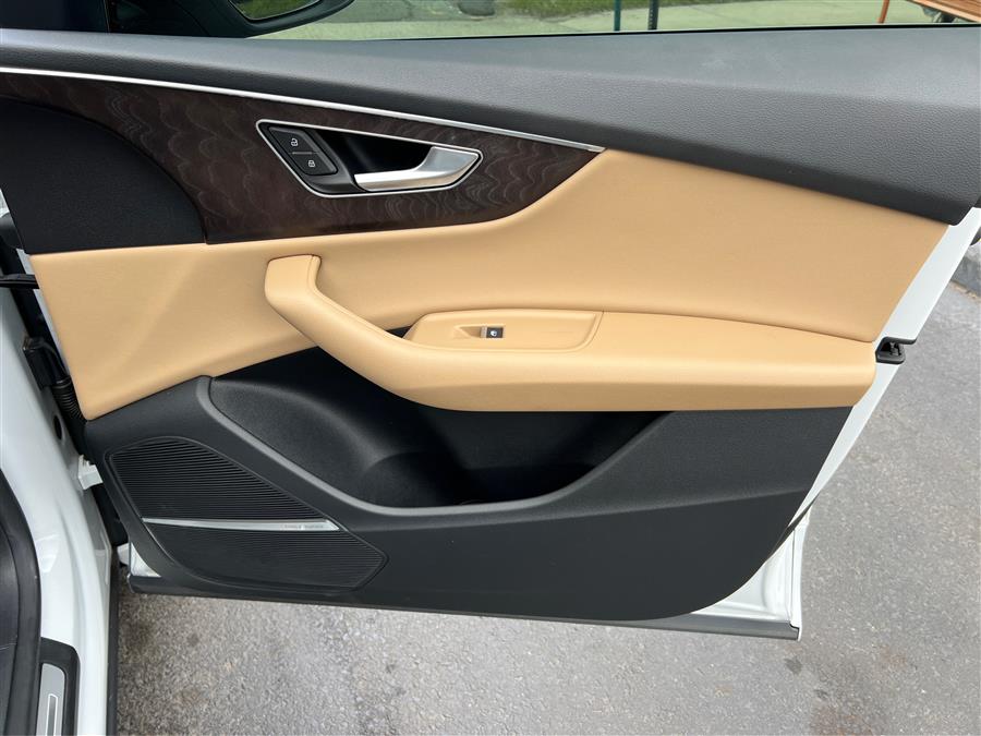 2019 Audi Q8 Premium Plus 55 TFSI quattro, available for sale in Canton, Connecticut | Lava Motors. Canton, Connecticut 2019 Audi Q8 Premium Plus 55 TFSI quattro, available for sale in Canton, Connecticut | Lava Motors. Canton, Connecticut