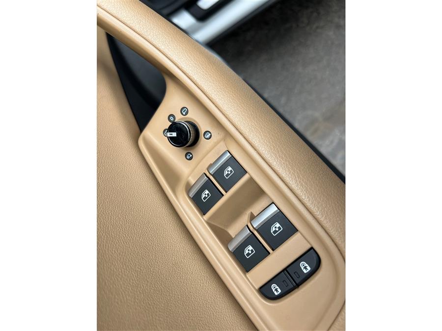 2019 Audi Q8 Premium Plus 55 TFSI quattro, available for sale in Canton, Connecticut | Lava Motors. Canton, Connecticut 2019 Audi Q8 Premium Plus 55 TFSI quattro, available for sale in Canton, Connecticut | Lava Motors. Canton, Connecticut