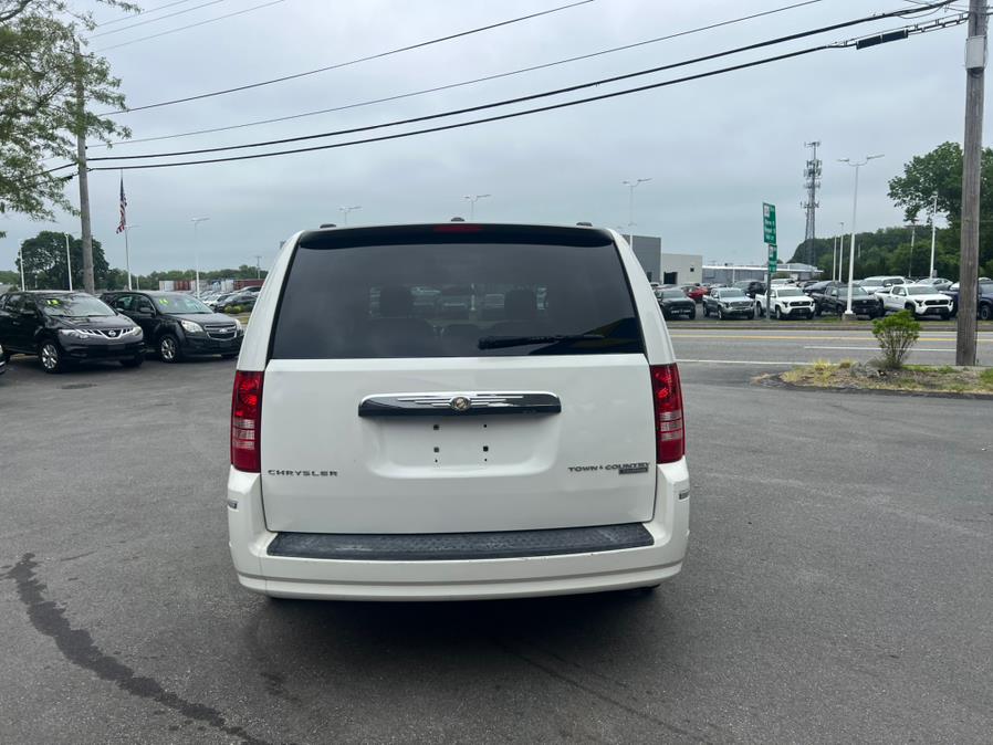 2010 Chrysler Town & Country 4dr Wgn Touring, available for sale in Swansea, Massachusetts | Gas On The Run. Swansea, Massachusetts 2010 Chrysler Town & Country 4dr Wgn Touring, available for sale in Swansea, Massachusetts | Gas On The Run. Swansea, Massachusetts