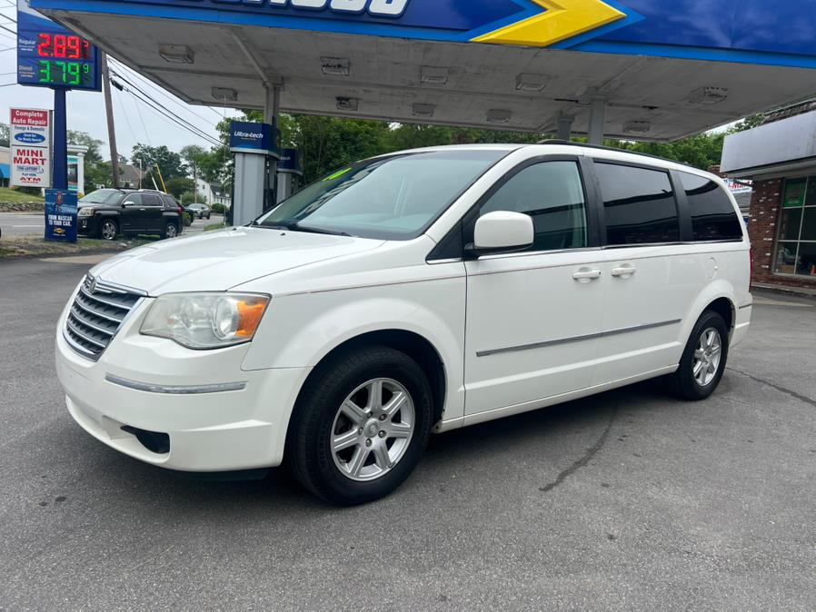 2010 Chrysler Town & Country 4dr Wgn Touring, available for sale in Swansea, Massachusetts | Gas On The Run. Swansea, Massachusetts 2010 Chrysler Town & Country 4dr Wgn Touring, available for sale in Swansea, Massachusetts | Gas On The Run. Swansea, Massachusetts