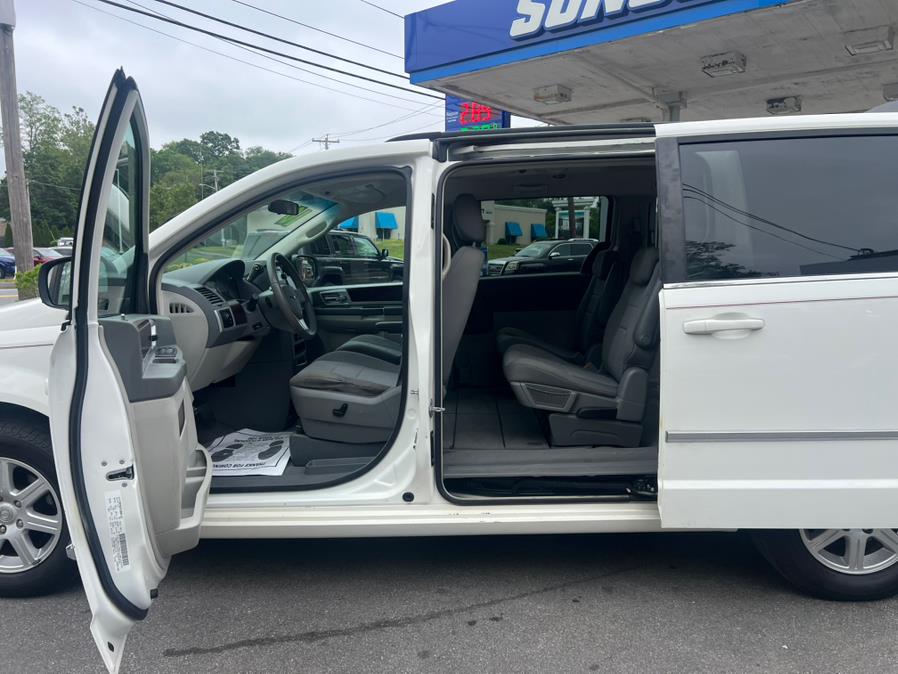 2010 Chrysler Town & Country 4dr Wgn Touring, available for sale in Swansea, Massachusetts | Gas On The Run. Swansea, Massachusetts 2010 Chrysler Town & Country 4dr Wgn Touring, available for sale in Swansea, Massachusetts | Gas On The Run. Swansea, Massachusetts
