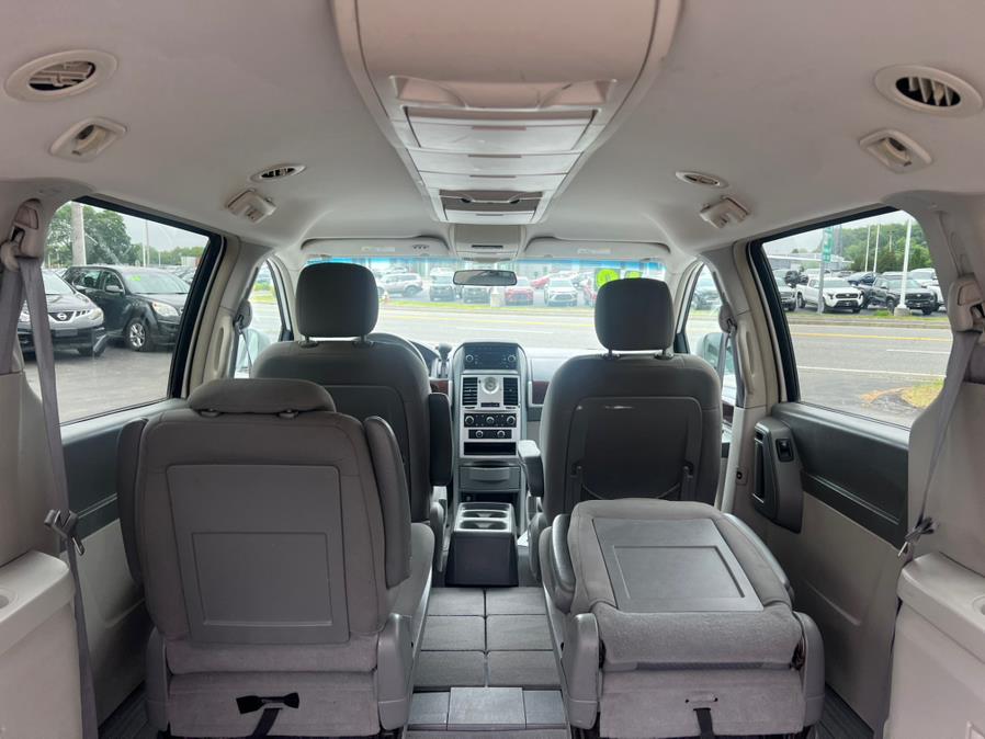 2010 Chrysler Town & Country 4dr Wgn Touring, available for sale in Swansea, Massachusetts | Gas On The Run. Swansea, Massachusetts 2010 Chrysler Town & Country 4dr Wgn Touring, available for sale in Swansea, Massachusetts | Gas On The Run. Swansea, Massachusetts