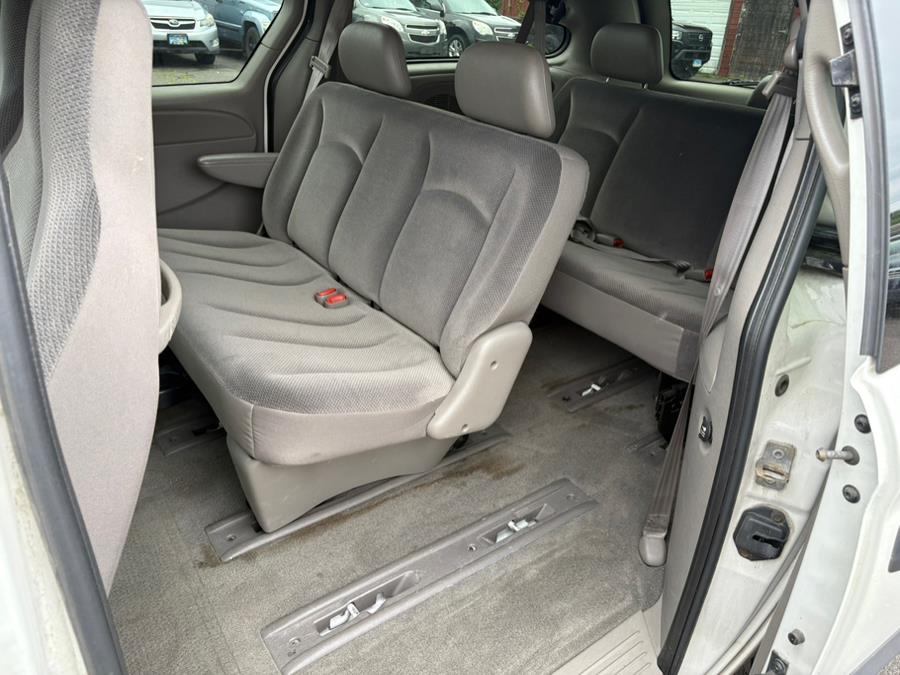 2003 Dodge Caravan 4dr Grand SE 119" WB, available for sale in East Windsor, Connecticut | CT Car Co LLC. East Windsor, Connecticut 2003 Dodge Caravan 4dr Grand SE 119" WB, available for sale in East Windsor, Connecticut | CT Car Co LLC. East Windsor, Connecticut