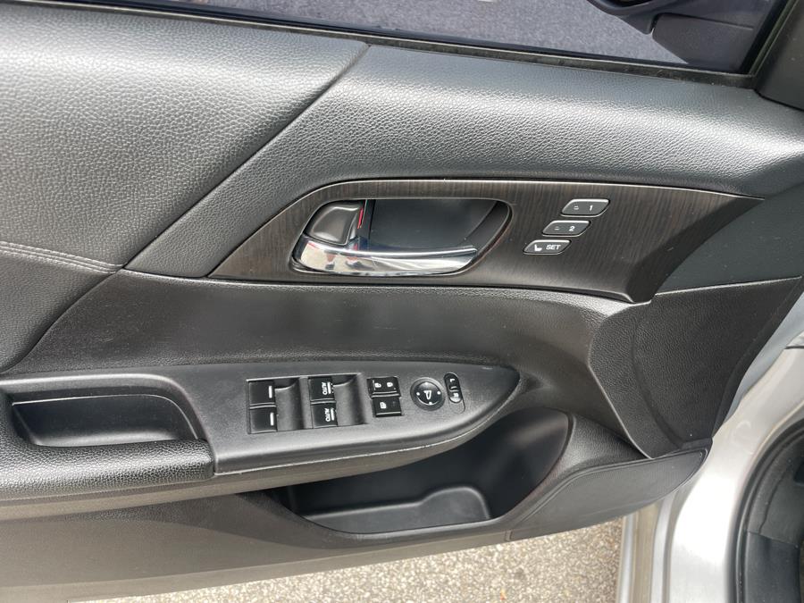 2013 Honda Accord Sdn 4dr I4 CVT EX-L, available for sale in Worcester, Massachusetts | Worcester Auto Outlet LLC. Worcester, Massachusetts 2013 Honda Accord Sdn 4dr I4 CVT EX-L, available for sale in Worcester, Massachusetts | Worcester Auto Outlet LLC. Worcester, Massachusetts