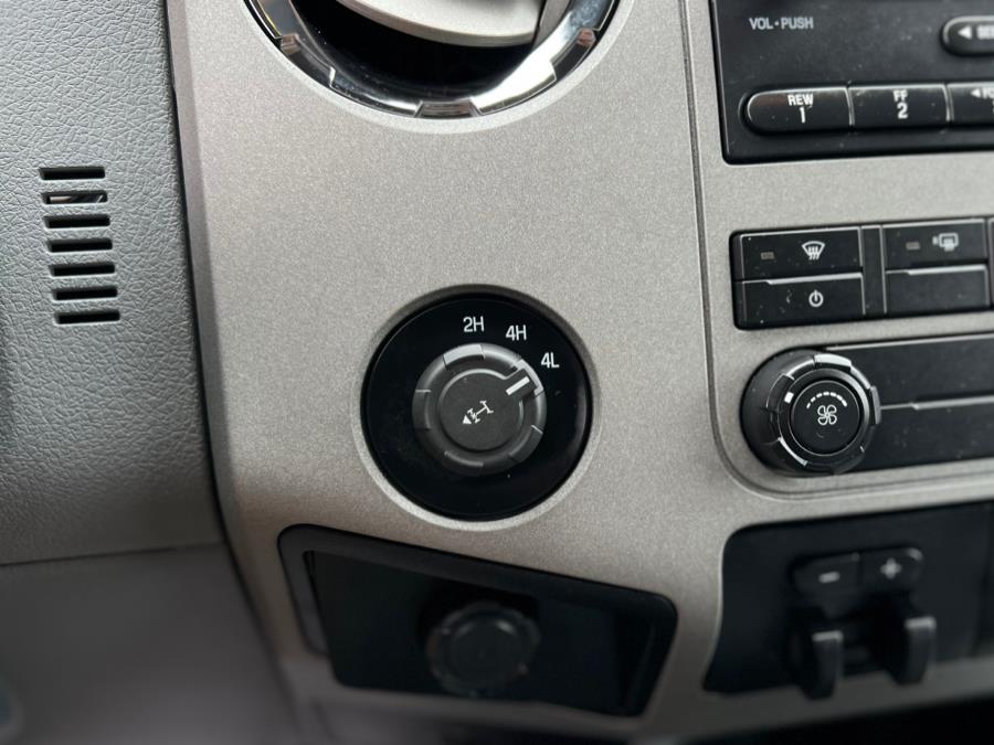 2016 Ford Super Duty F-350 SRW 4WD SuperCab 158" XLT, available for sale in Paterson, New Jersey | Speedway Motors LLC. Paterson, New Jersey 2016 Ford Super Duty F-350 SRW 4WD SuperCab 158" XLT, available for sale in Paterson, New Jersey | Speedway Motors LLC. Paterson, New Jersey