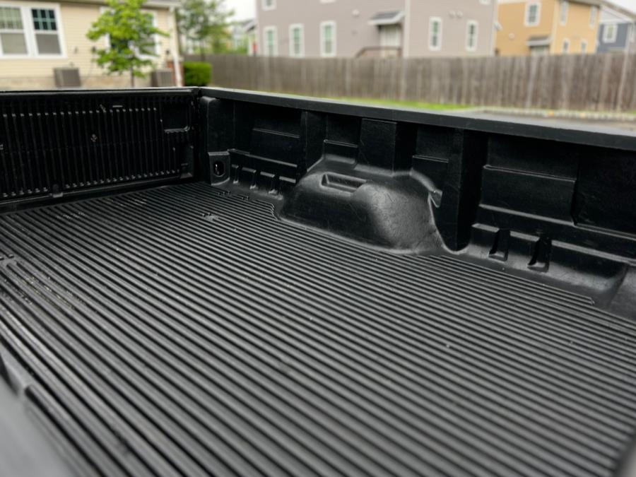 2016 Ford Super Duty F-350 SRW 4WD SuperCab 158" XLT, available for sale in Paterson, New Jersey | Speedway Motors LLC. Paterson, New Jersey 2016 Ford Super Duty F-350 SRW 4WD SuperCab 158" XLT, available for sale in Paterson, New Jersey | Speedway Motors LLC. Paterson, New Jersey